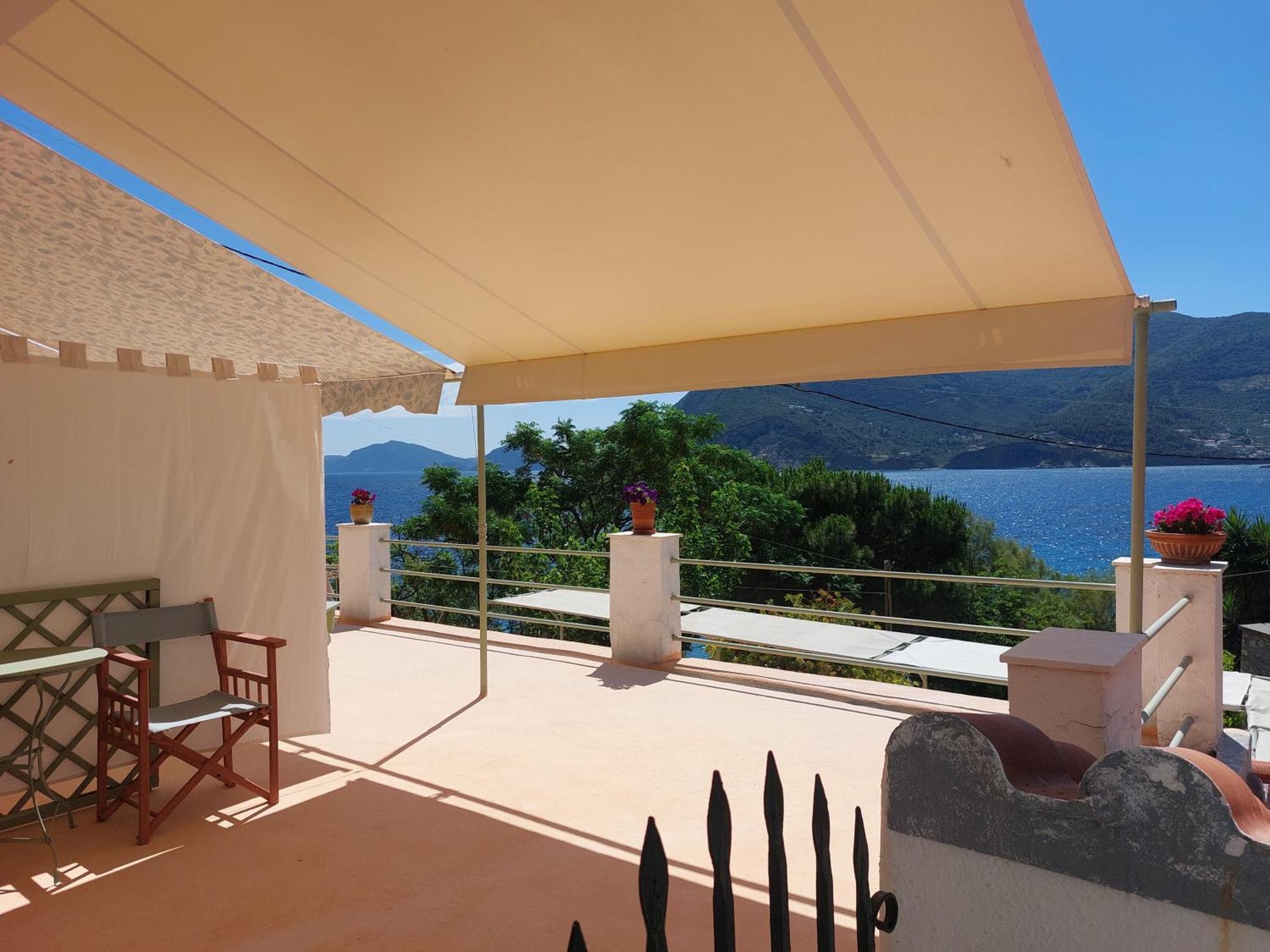 Maeiz Skopelos الغرفة الصورة