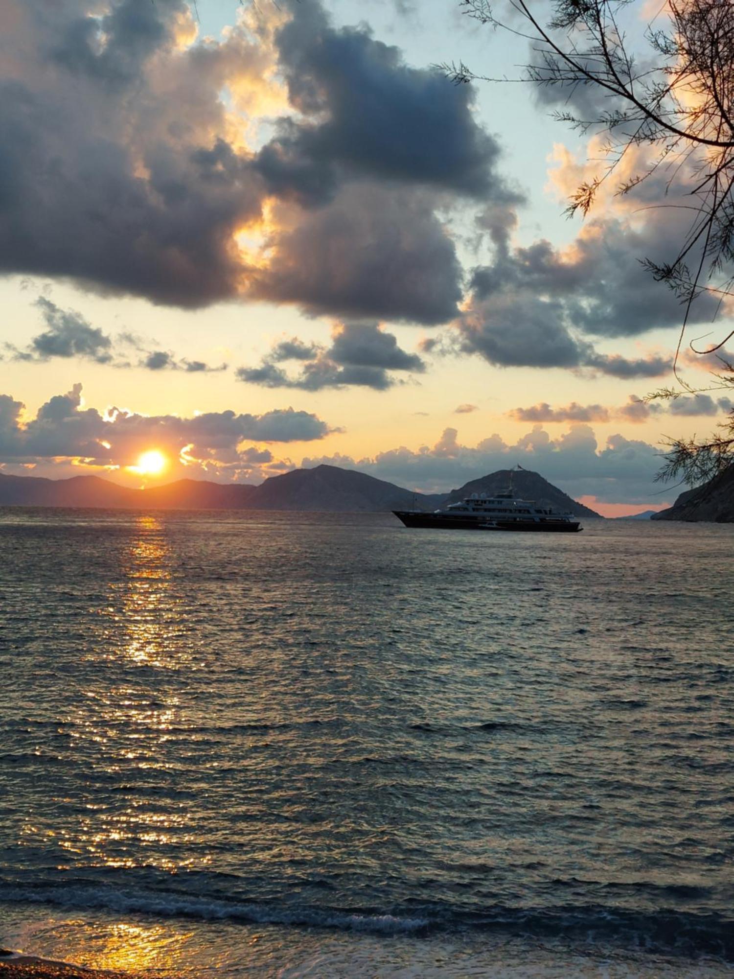 Maeiz Skopelos المظهر الخارجي الصورة